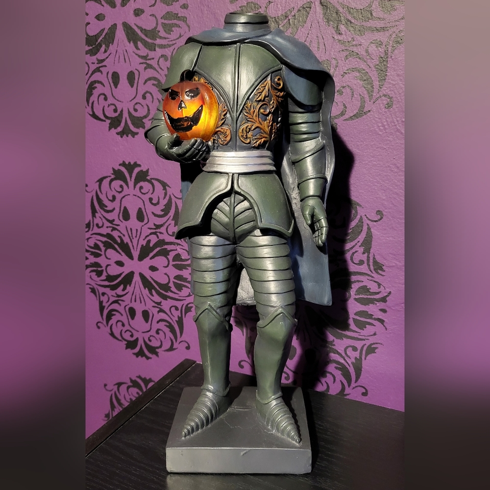 Martha Stewart Sleepy Hallow/Headless Horseman Statue